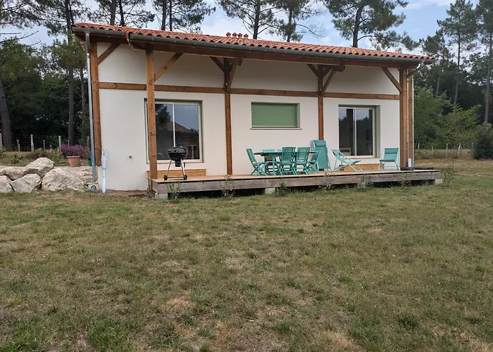 Casayean Entre Pins Et Ocean